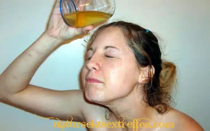 Anpissen beim Natursekt Dating Österreich
